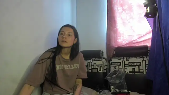 Snapshot of Nathaly_love96 chatting on 06/12/26, 07:13 Nathaly love96 online show from 06/12/26, 07:13