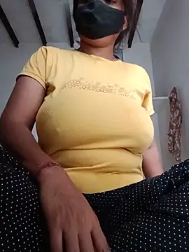 Snapshot of illay_love chatting on 06/12/26, 04:44 illay love online show from 06/12/26, 04:44