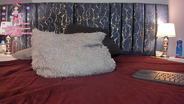 Sophia Lemos online show from 10/31/25, 12:06