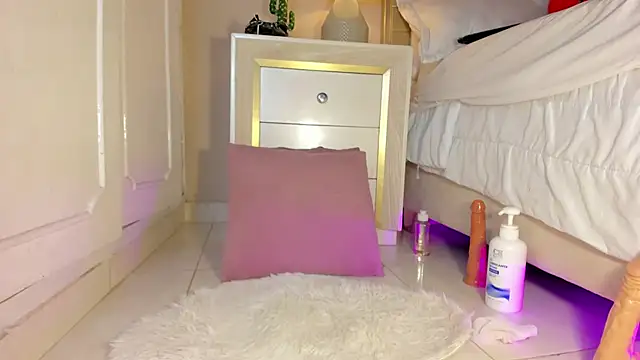 zoe sky  online show from 02/15/25, 02:44