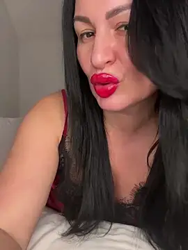 Helena7077 online show from 02/04/26, 10:47