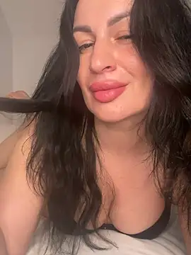 Helena7077 online show from 04/16/26, 10:34