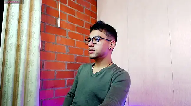 Leandro valenzuela online show from 03/13/25, 03:39