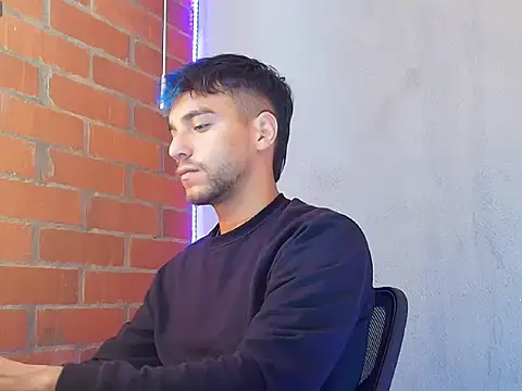 Leandro valenzuela online show from 11/07/25, 04:07