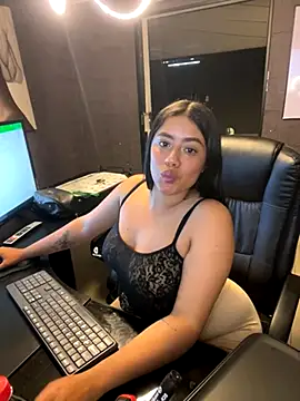 ElaaPerez online show from 10/10/25, 07:35