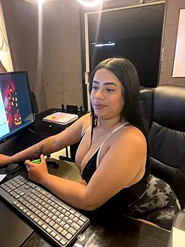 ElaaPerez online show from 10/23/25, 07:23