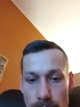 Snapshot of Crazzy_Maiky chatting on 03/12/25, 08:10 Crazzy Maiky online show from 03/12/25, 08:10