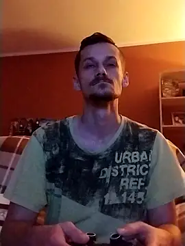 Snapshot of Crazzy_Maiky chatting on 11/10/25, 08:52 Crazzy Maiky online show from 11/10/25, 08:52