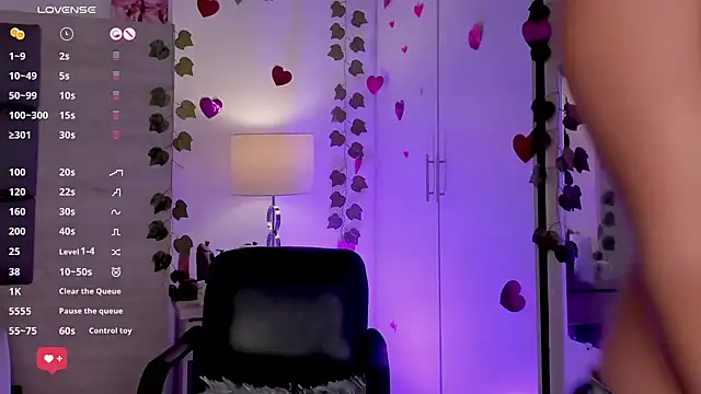 BonnieAnderson  online show from 02/06/25, 08:02