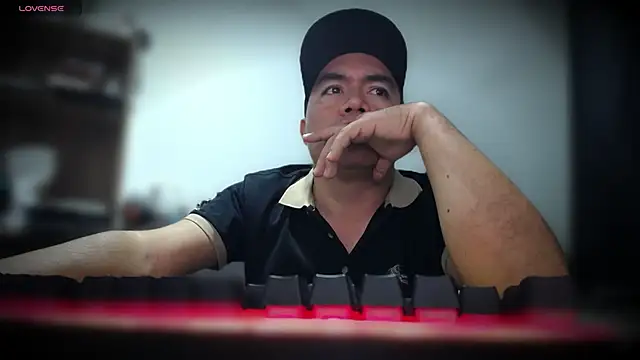 Jhonatan Morales S online show from 11/29/25, 03:09