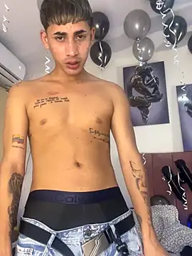 boy latino sex online show from 11/06/25, 07:42