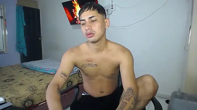 boy latino sex online show from 03/26/26, 03:28