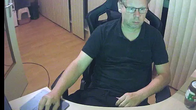 kinkyslet8 online show from 09/18/25, 08:22