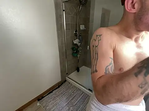 Snapshot of RuffClvb chatting on 02/12/25, 07:02 RuffClvb online show from 02/12/25, 07:02