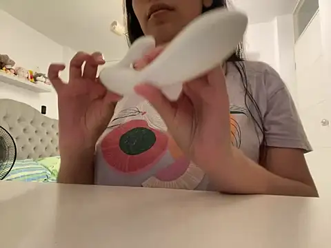 ForeverLola2024 online show from 03/04/25, 04:06