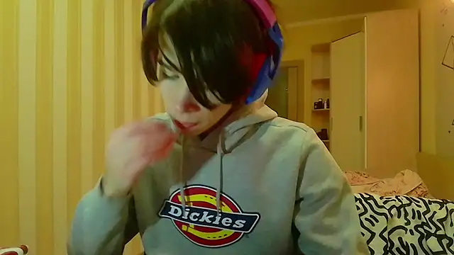 gayGamogey online show from 03/22/25, 07:42