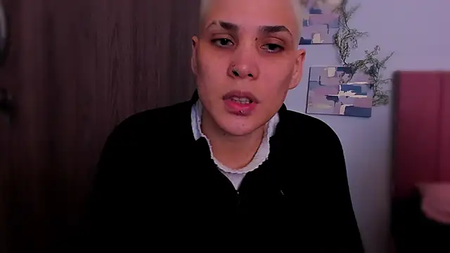 Charlee pink online show from 02/03/26, 06:51