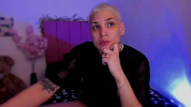 Charlee pink online show from 02/16/26, 06:31