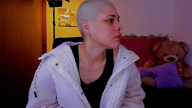 Charlee pink online show from 04/05/26, 02:58