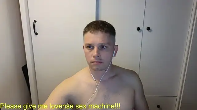 BigL0ve online show from 05/17/26, 03:19