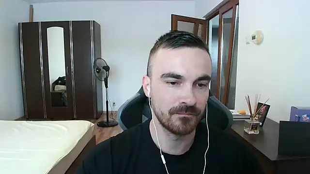 Snapshot of mu5clemania2 chatting on 07/11/26, 01:36 mu5clemania2 online show from 07/11/26, 01:36