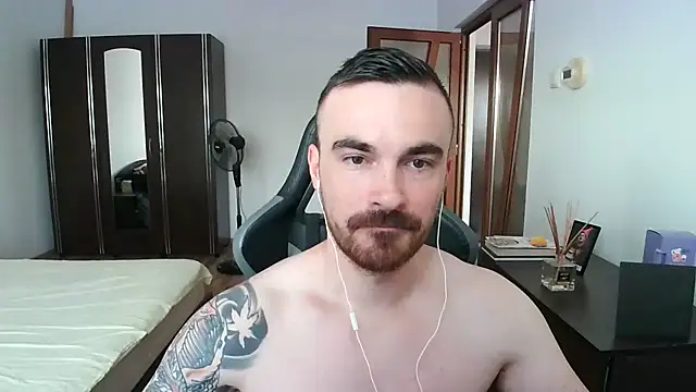 Snapshot of mu5clemania2 chatting on 07/15/26, 03:23 mu5clemania2 online show from 07/15/26, 03:23