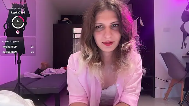 Alice Pinkhead online show from 12/16/25, 09:58