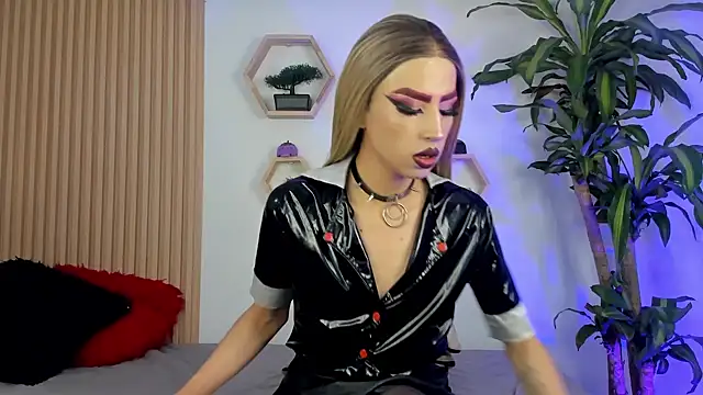 BrianaSchafer online show from 11/04/25, 05:45