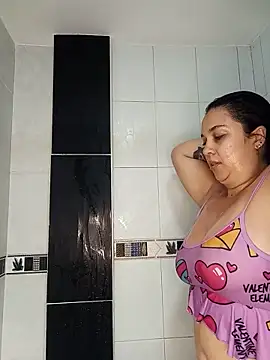 brianaGuzman online show from 05/25/26, 08:04