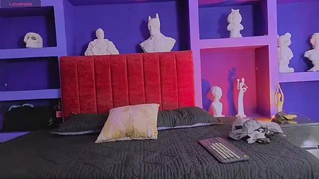 amy fox2 online show from 04/18/26, 01:59