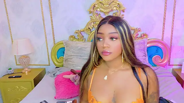 Snapshot of SalomeRestrepo chatting on 02/20/26, 03:25 SalomeRestrepo online show from 02/20/26, 03:25