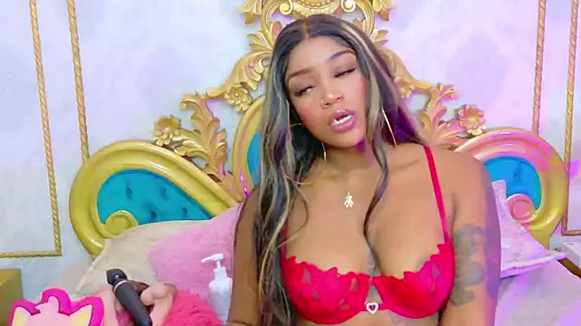 Snapshot of SalomeRestrepo chatting on 02/24/26, 03:26 SalomeRestrepo online show from 02/24/26, 03:26