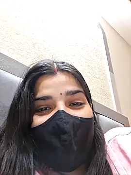 aaliya bhattt online show from 10/31/25, 07:31