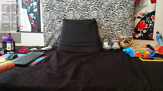 perla mature online show from 02/12/25, 04:55