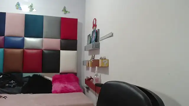 Snapshot of lily_jamesx chatting on 01/22/25, 09:32 lily jamesx online show from 01/22/25, 09:32