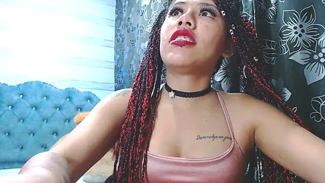 Snapshot of lily_jamesx chatting on 02/17/25, 01:47 lily jamesx online show from 02/17/25, 01:47