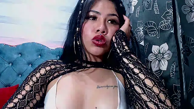 Snapshot of lily_jamesx chatting on 02/26/25, 02:37 lily jamesx online show from 02/26/25, 02:37