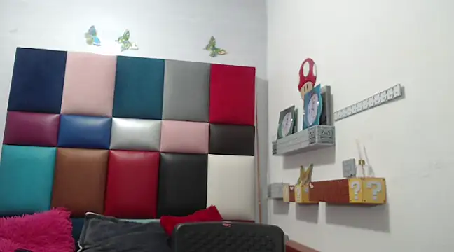 Snapshot of lily_jamesx chatting on 03/07/25, 08:44 lily jamesx online show from 03/07/25, 08:44