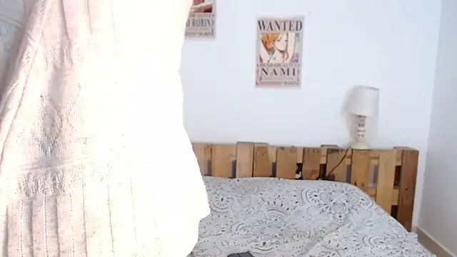 EvaHalsey online show from 12/07/24, 07:32