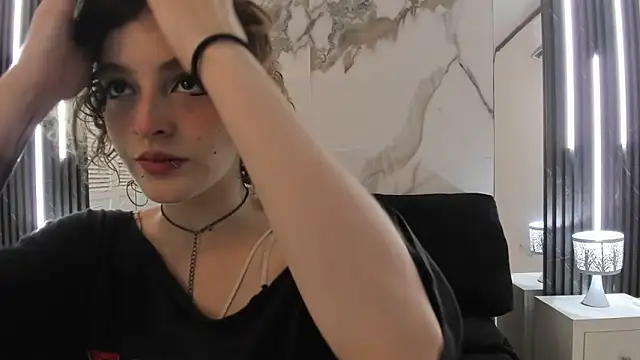 EvaHalsey online show from 09/10/25, 07:25