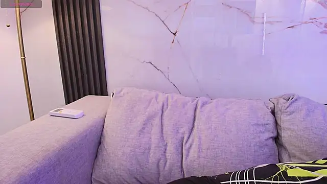 EvaHalsey online show from 09/12/25, 08:31