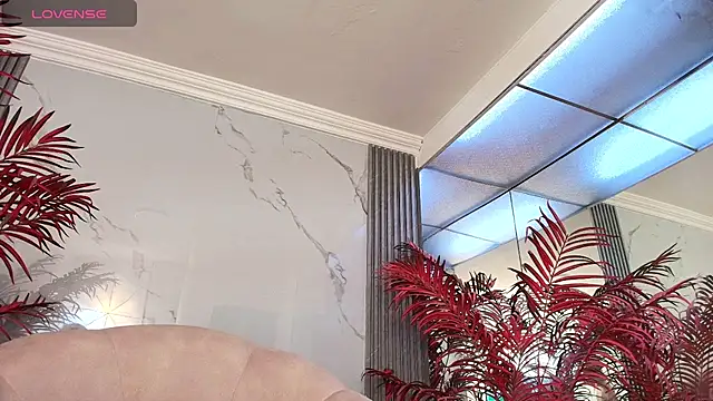 EvaHalsey online show from 09/15/25, 07:36