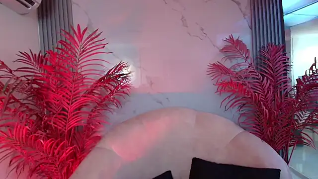 EvaHalsey online show from 12/03/25, 08:29