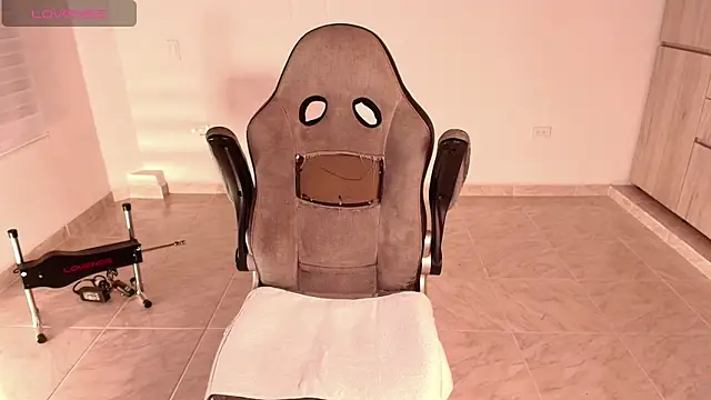 irantzu hank online show from 09/24/25, 07:39