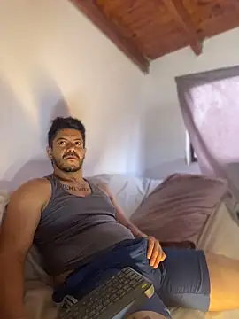 AndresSmith   online show from 04/16/26, 09:39