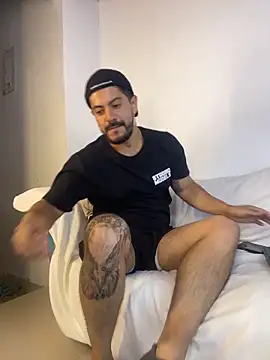 Snapshot of AndresSmith__ chatting on 07/01/26, 12:23 AndresSmith online show from 07/01/26, 12:23