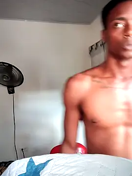 BeetledFlouter12 online show from 12/22/25, 09:01