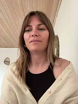 Milla  one online show from 03/10/25, 02:26