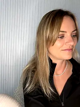 Milla  one online show from 09/10/25, 09:31