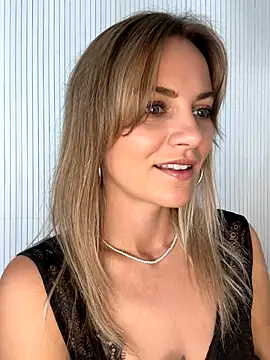 Milla  one online show from 09/18/25, 08:05